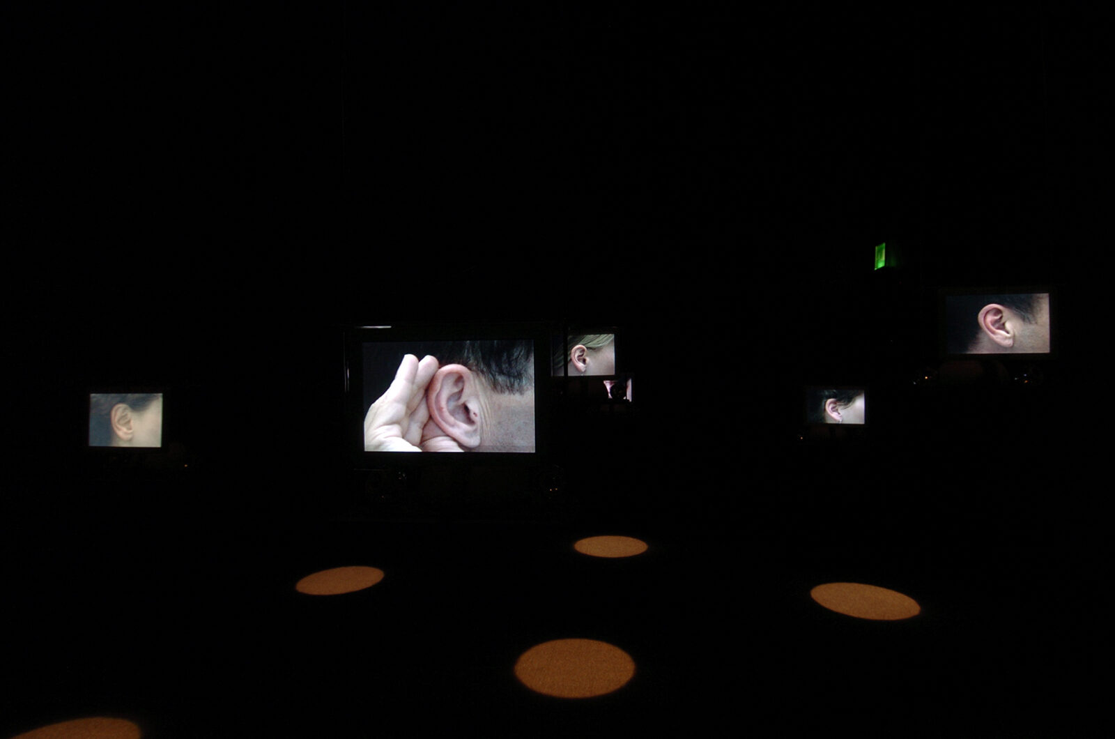 David Rokeby, n-Cha(n)t, 2001. Installation view at FACT.
