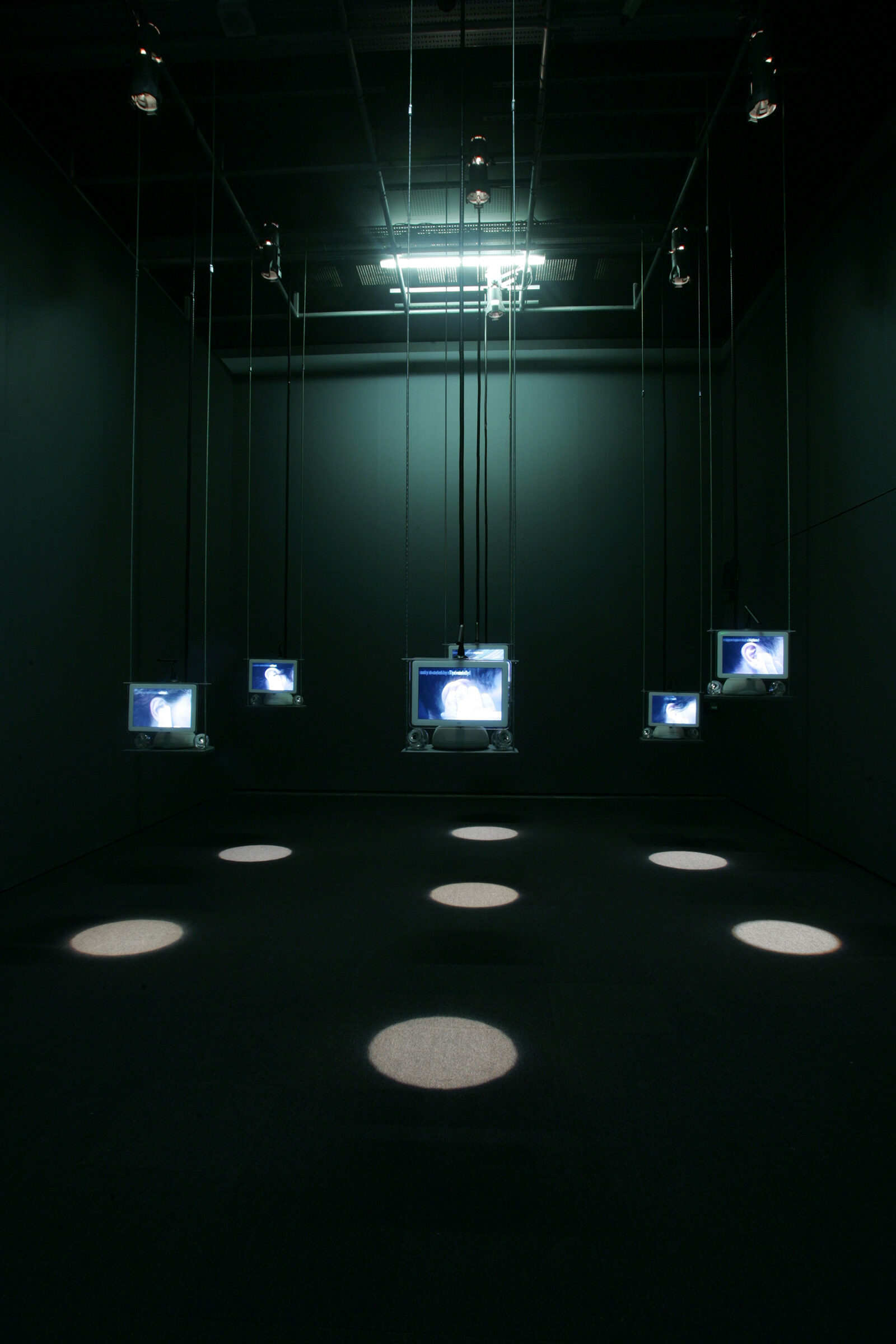David Rokeby, n-Cha(n)t, 2001. Installation view at FACT.