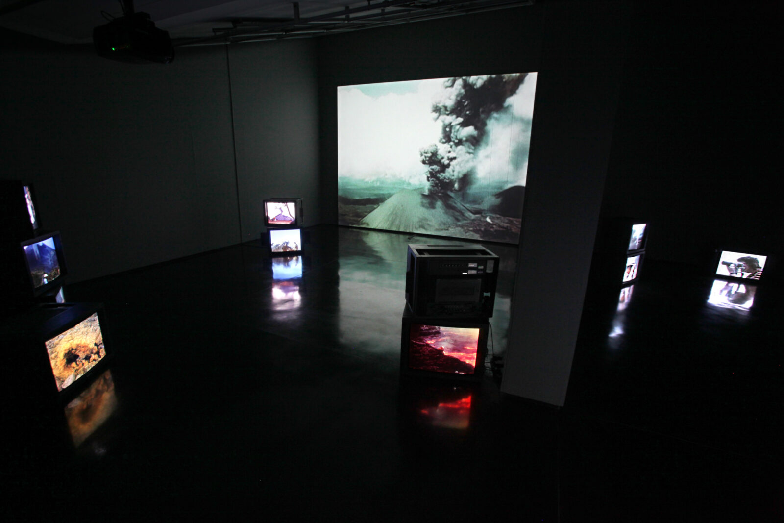 Semiconductor, Inferno Observatory, 2011.
