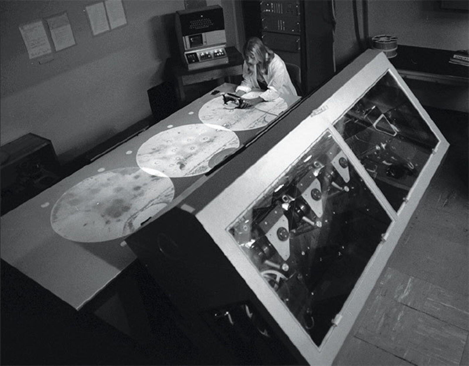 Scanning and measuring table (IEP) for bubble chamber photos. Photo: CERN.