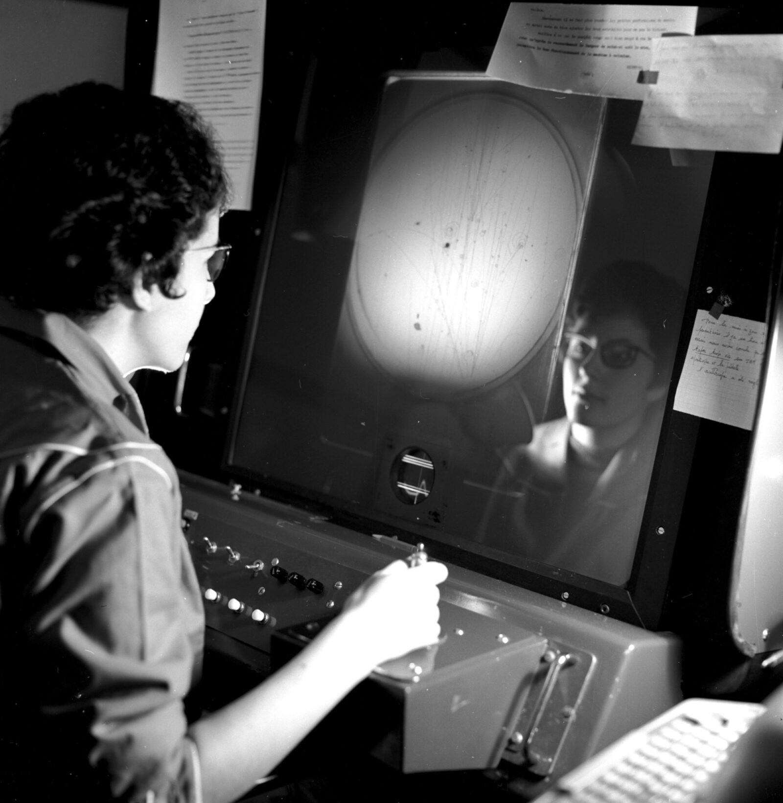 J  1961 3448 Scanning And Measuring Table Iep For Bubble Chamber Photos