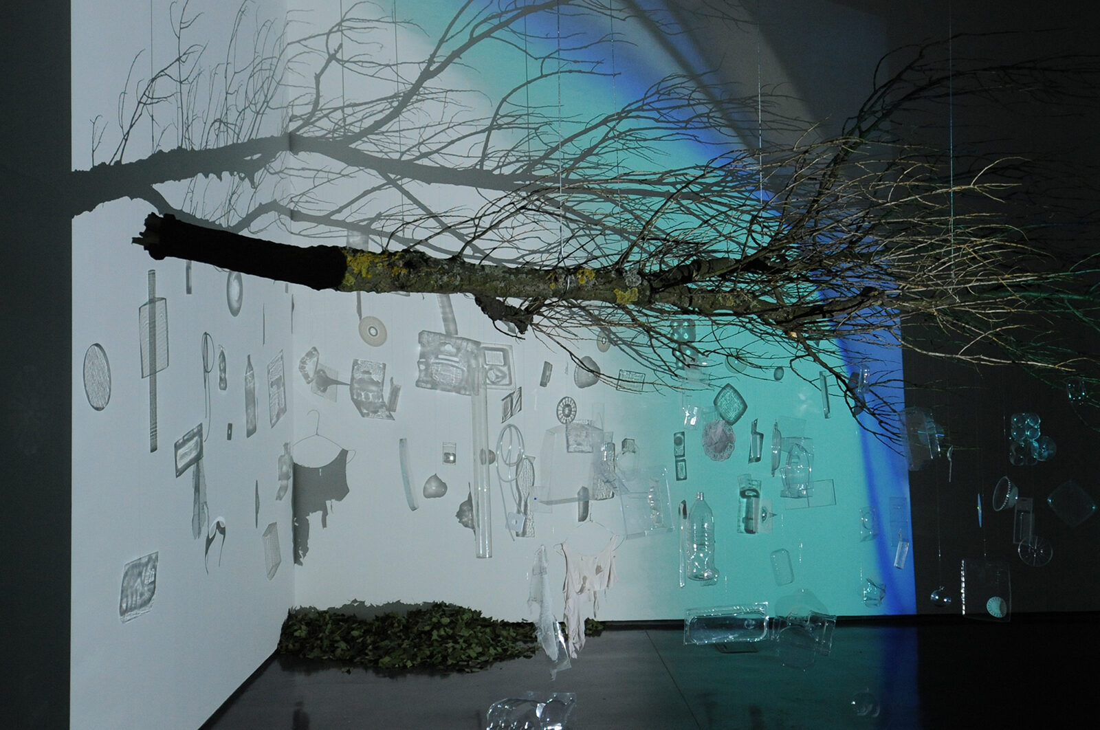 Pipilotti Rist, Apple Tree Innocent On Diamond Hill, 2003. Installationview at FACT.