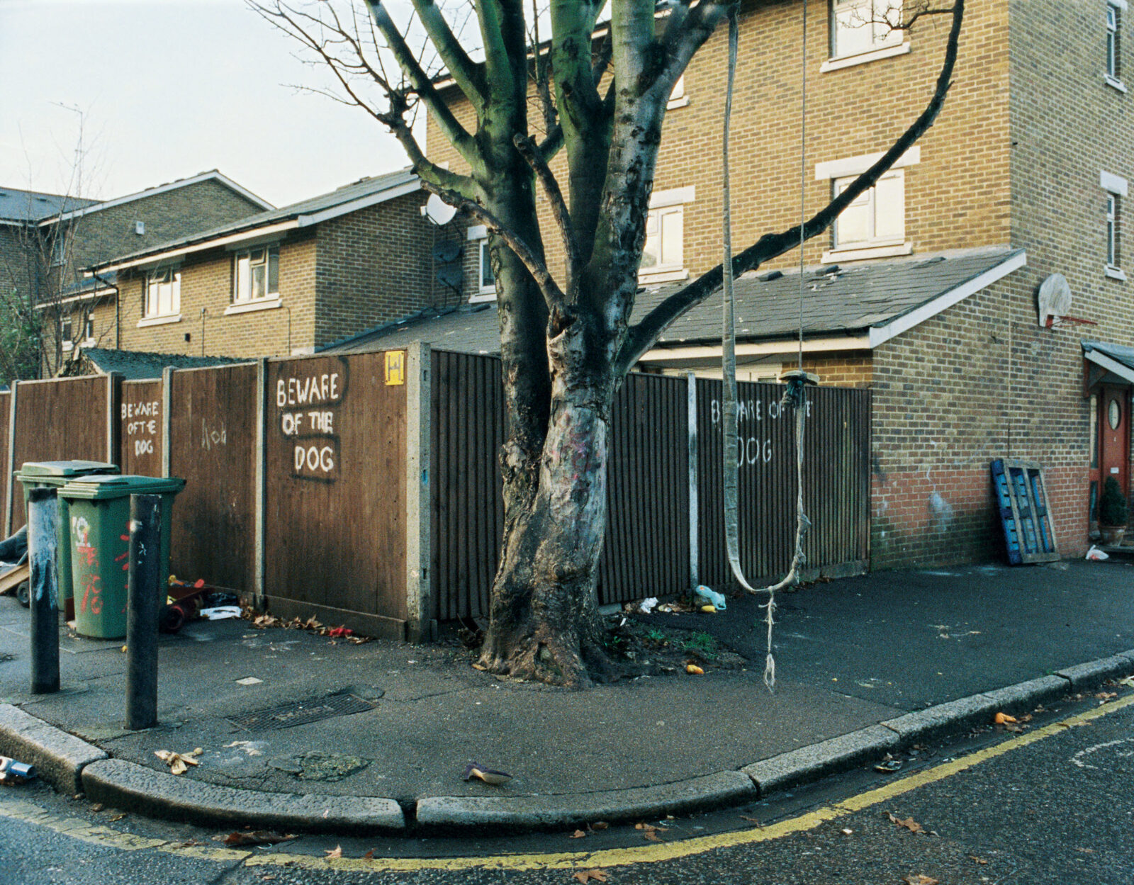 Mark Lewis, Churchyard Row, 2003. Film still courtesy of the artist.