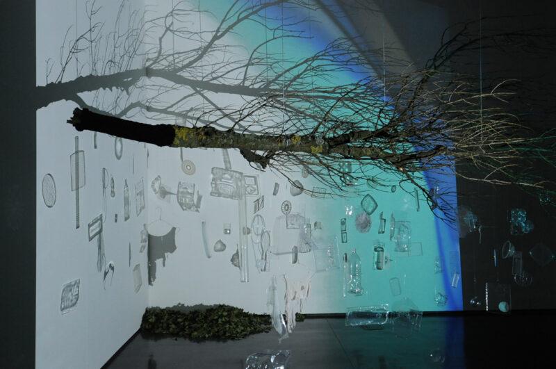 Pipilotti Rist, Apple Tree Innocent On Diamond Hill, 2003. Installationview at FACT.