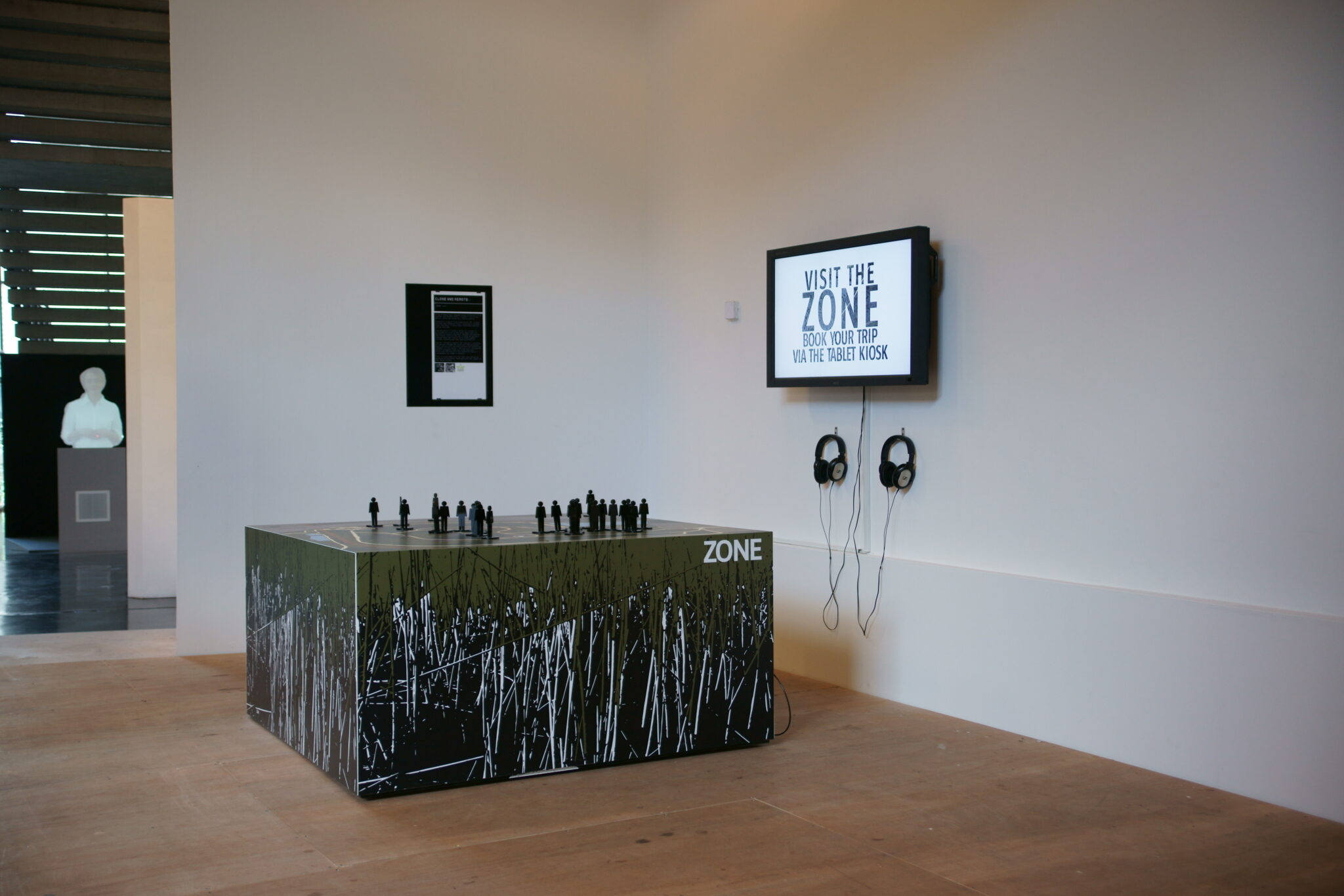 Close and Remote, Zone, 2013.