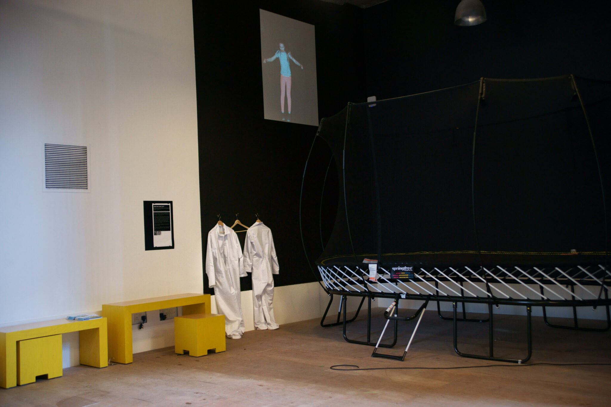 Sascha Pohflepp, Camera Futura, 2012.